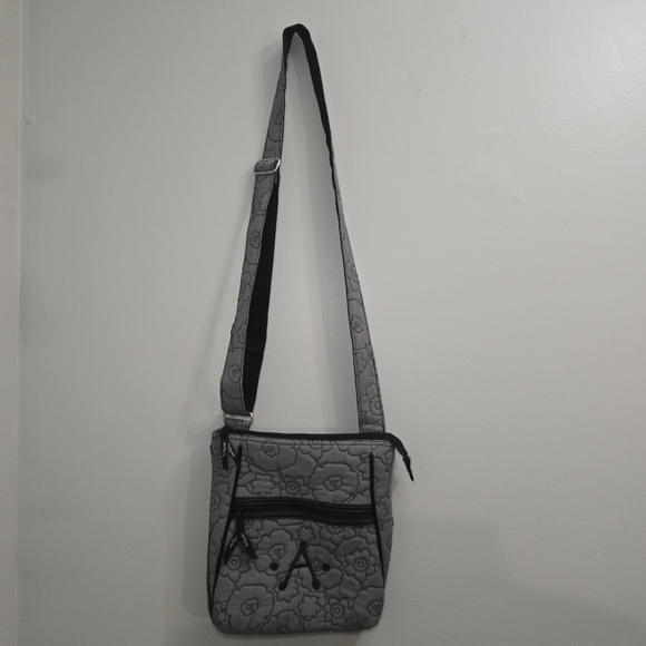 thirty-one Handbags - Thirty-One Quilted Crossbody Poppy Floral Shoulder Bag Gray Black Monogram A